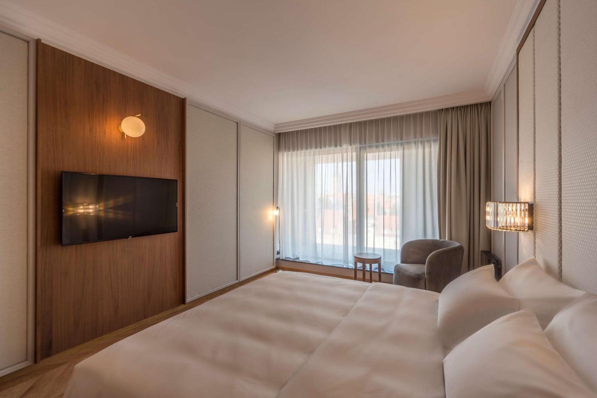 Radisson & Suites, Gdansk, Wyspa Spichrzow 4* Danzig