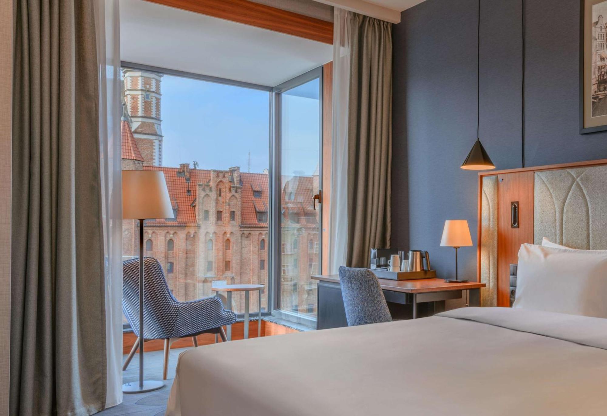 Radisson & Suites, Gdansk, Wyspa Spichrzow 4* Danzig